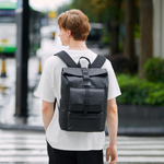 [杰鼎奧拉] KINGSONS｜漫步輕旅捲蓋防水後背包｜減壓背帶｜可容納15.6吋筆電, , large