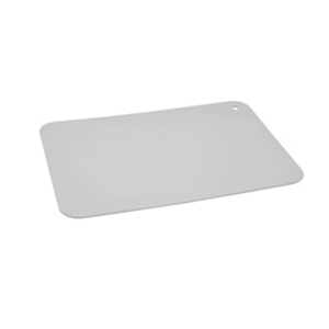 Scratch-resistant synthetic rubber cutting board