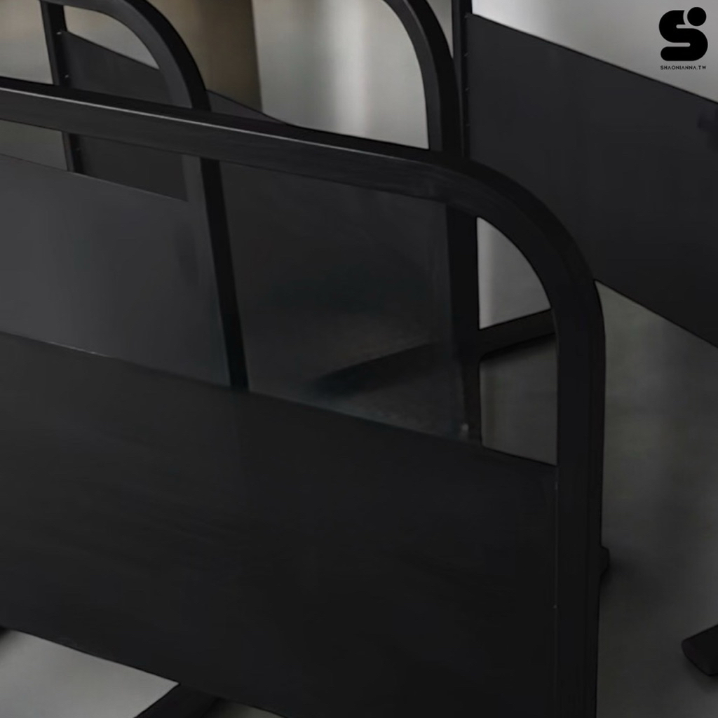 【 SHAONIANNA.TW 】【台灣製】消光黑 禁止停車拒馬｜鐵製告示牌架｜一體成型免組裝 海報架, , large