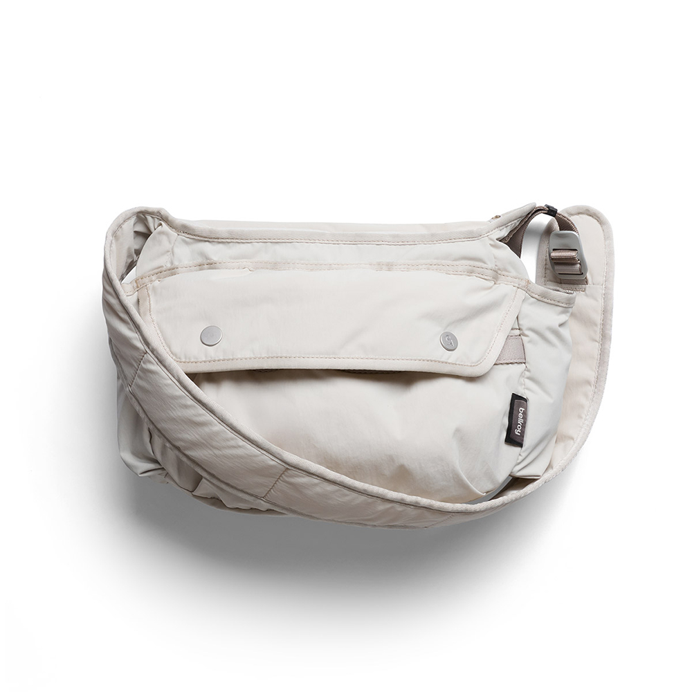 Bellroy Cinch Sling 日常輕盈側背包 斜背包 外出包 禮物 送禮 推薦(燕麥白), , large