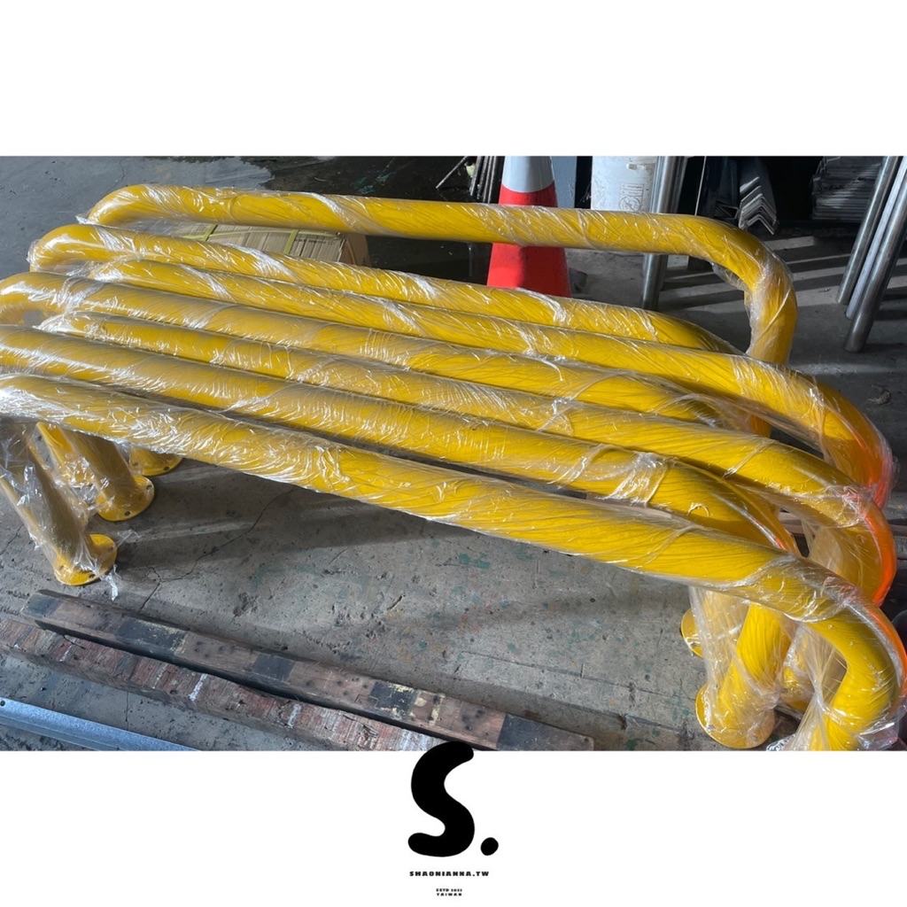【 SHAONIANNA.TW 】工程用黃色U型防護欄｜防撞欄杆｜金屬結構 水泥地固定黃色U型防撞欄｜人行道護欄 防護欄, , large