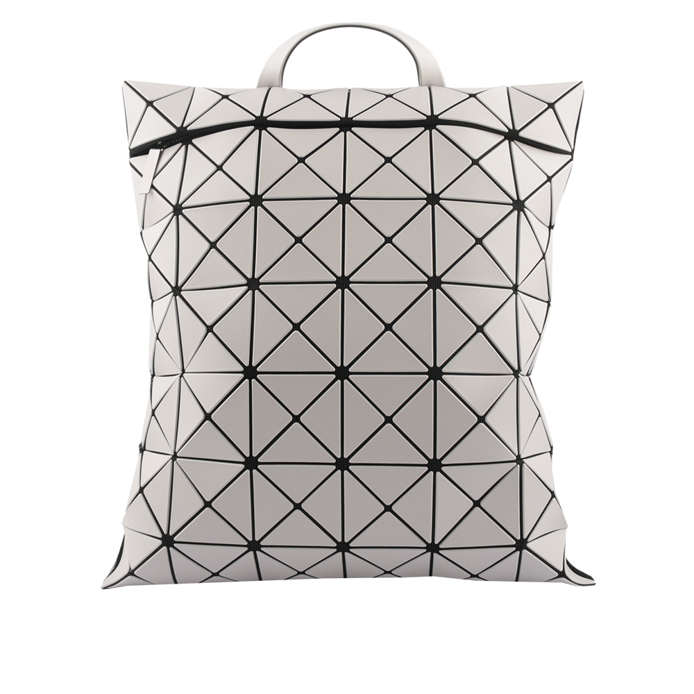 ISSEY MIYAKE BAO BAO LUCENT 啞光霧面扁形後背包/淺灰色, , large