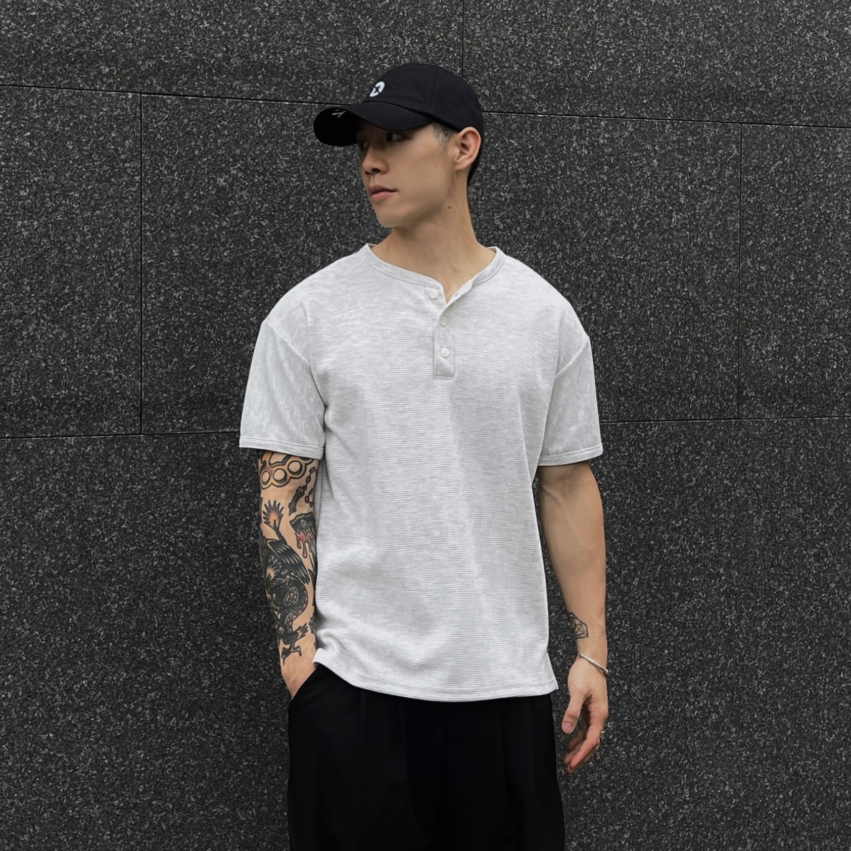 [1atm] 華夫格-亨利領Tshirt, , large