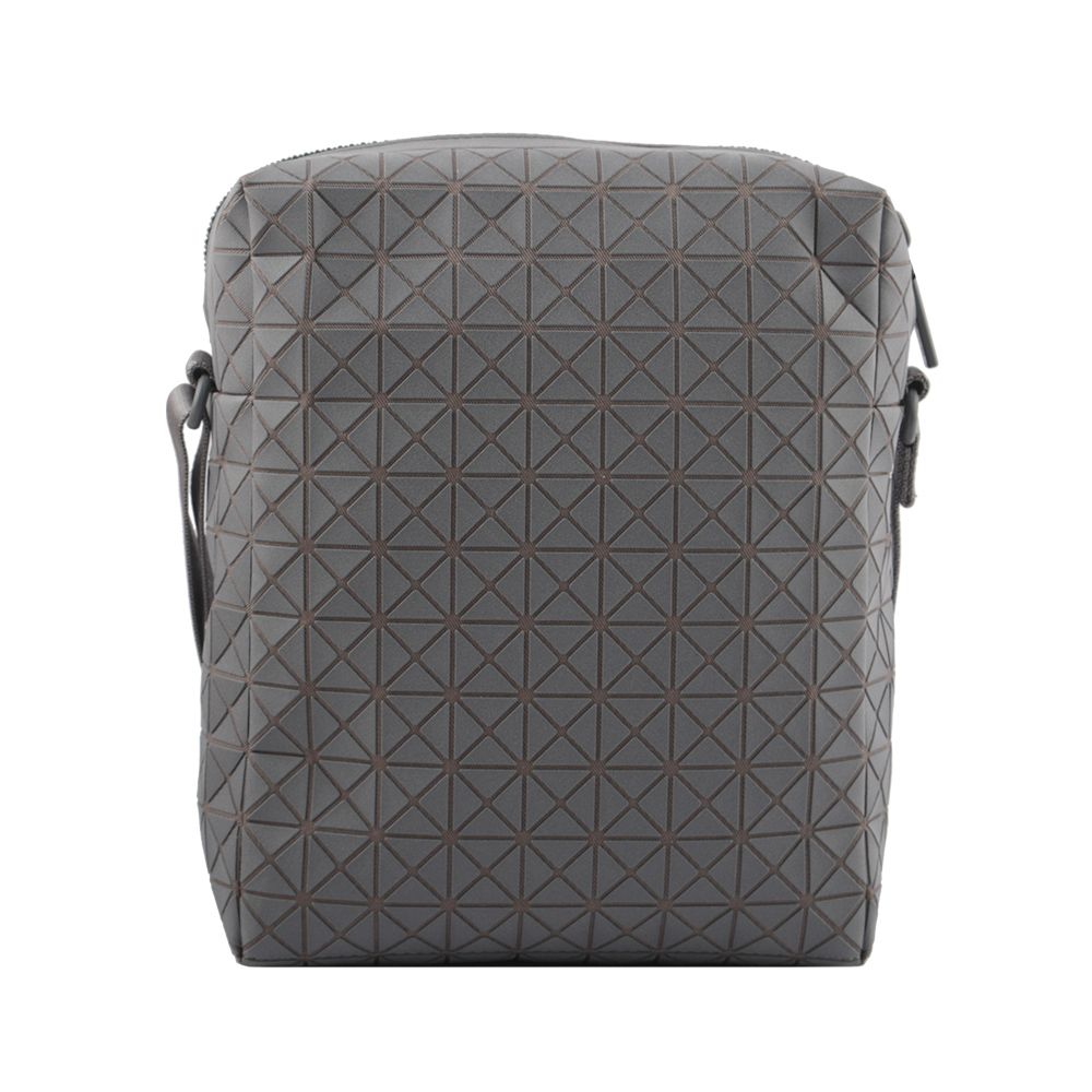 ISSEY MIYAKE BAO BAO Voyager 霧面尼龍拉鍊斜背包/灰色, , large