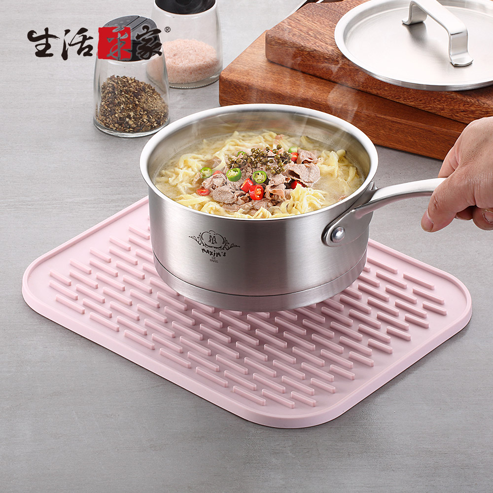 SHCJ 全矽膠方型瀝水隔熱墊(大) 冷飲熱飲 餐桌防滑餐墊, , large