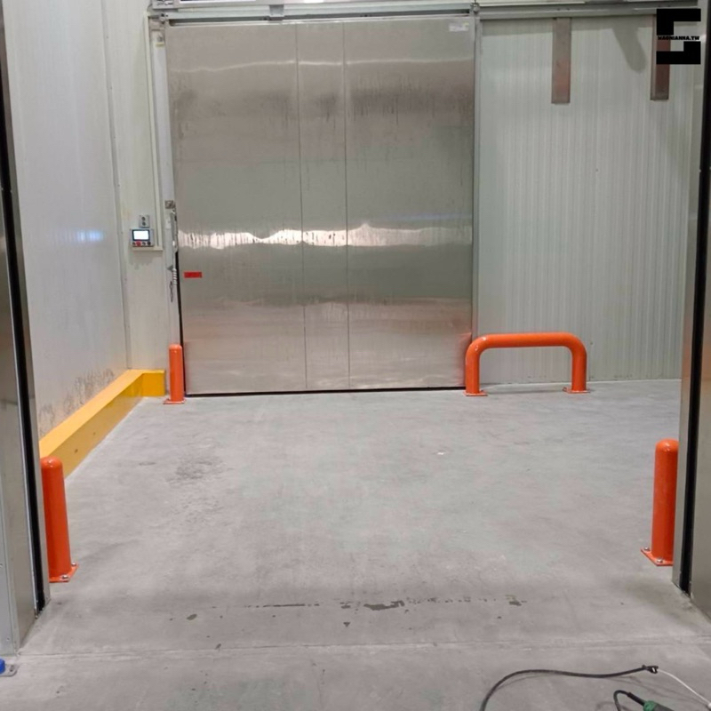 【 SHAONIANNA.TW 】加粗型防撞護欄｜工業用地面固定式｜堆高機防護欄名稱 工業級加粗防撞護欄（U 型）｜地面固定式 廠房倉儲用, , large