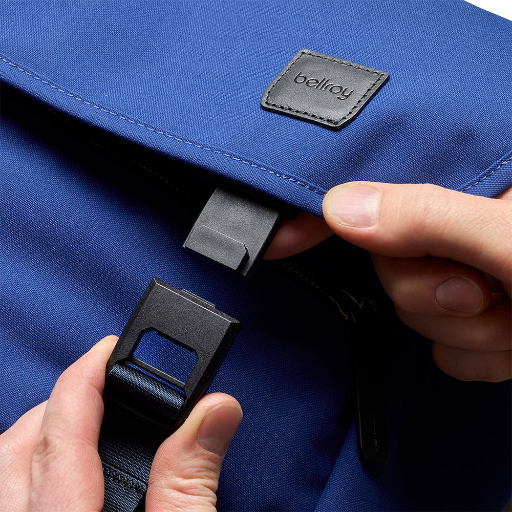 Bellroy Classic Messenger 經典郵差包 側背包 筆電包 學生書包 禮物 送禮 推薦(海軍藍), , large