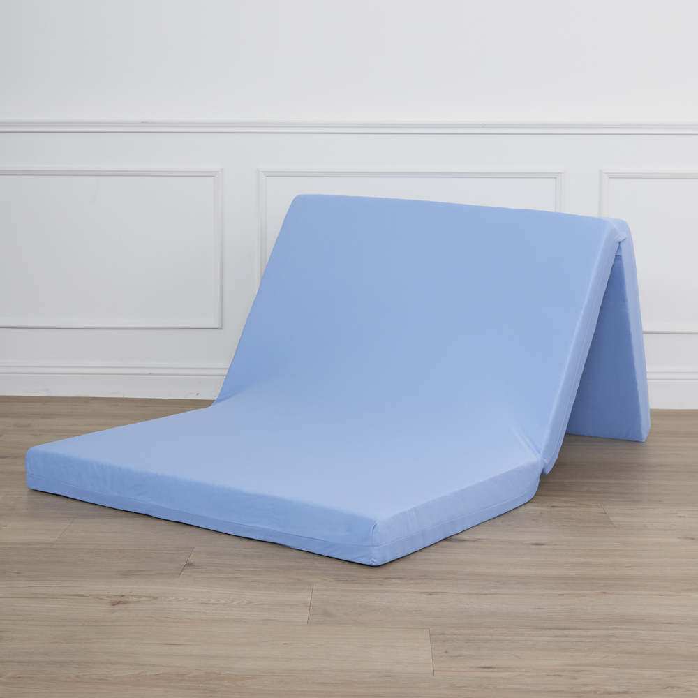Moisture-absorbing and breathable mattress, , large