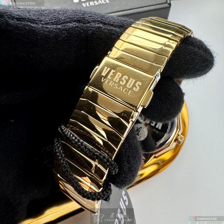 [星晴錶業]VERSUS VERSACE手錶,38mm,VV00384黑色錶面金色錶殼金色精鋼錶帶款, , large