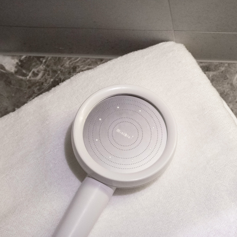 MiniBle i Dechlorinating Microbubble Shower Head, , large