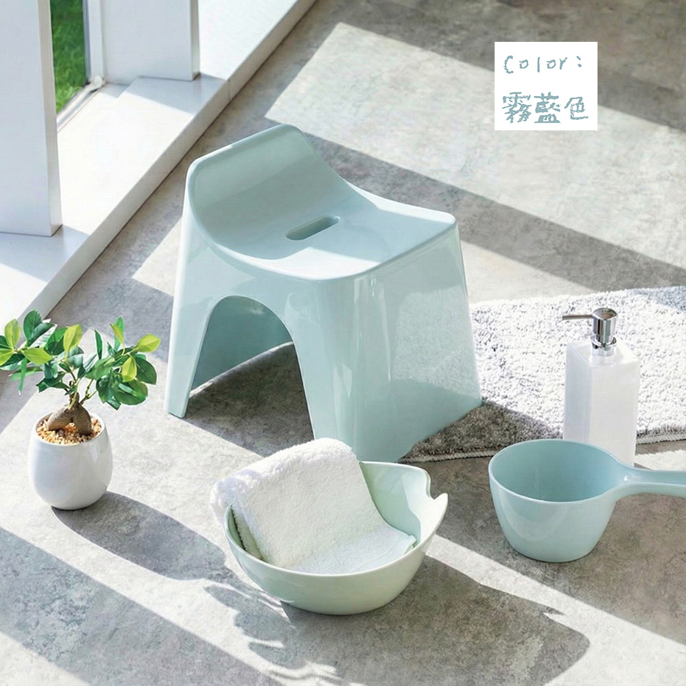 【HUBATH】日本製曲型浴室椅25cm 附舀水勺2件組(Ag+抗菌材質/可耐重100公斤/防潑水設計/沐浴椅)霧藍色, , large