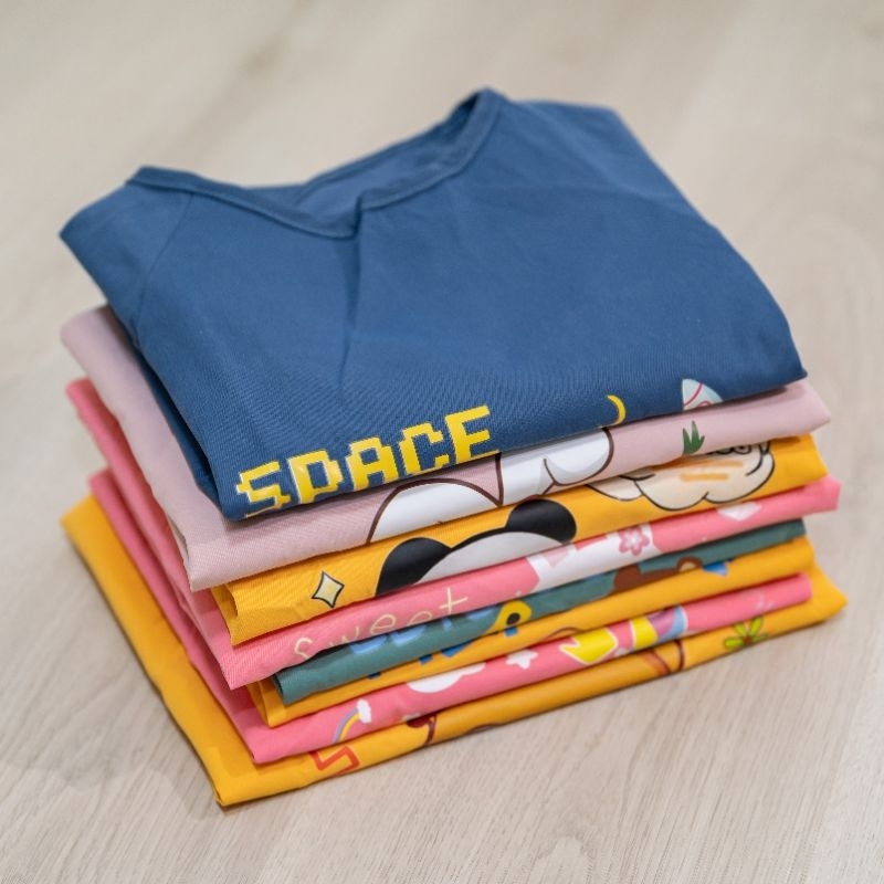 [Kaimei Cotton Industry] 2 entries into the group, random and excellent children's long-sleeved waterproof bibs, children's reverse dressing, painting clothes, blouses, blouses, waterproof clothes, waterproof bibs, long-sleeved waterproof clothes, , large
