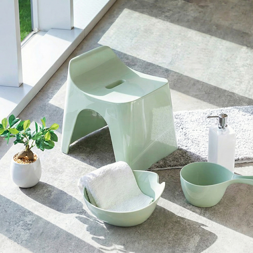 【HUBATH】Japan-Made Curved Bathroom Stool 25cm with Water Ladle &ndash; 2-Piece Set (Ag+ Antibacterial Material / Supports up to 100kg / Water-Repellent Design / Bath Stool) &ndash; Pine Green, , large