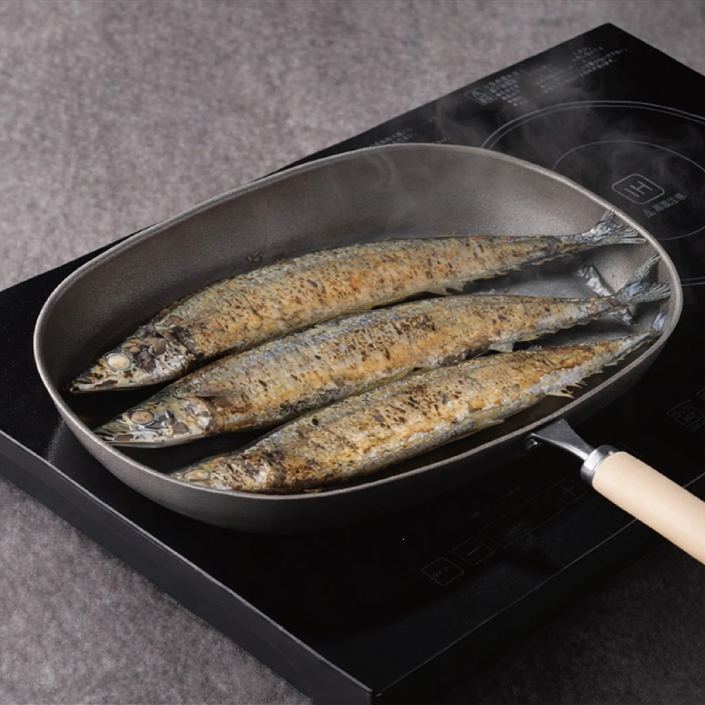 【日本杉山金屬】日本製 真・匠味Shin Takumi 鐵鍋 平底橢圓鍋 煎魚鍋 31.5cm(IH全對應), , large