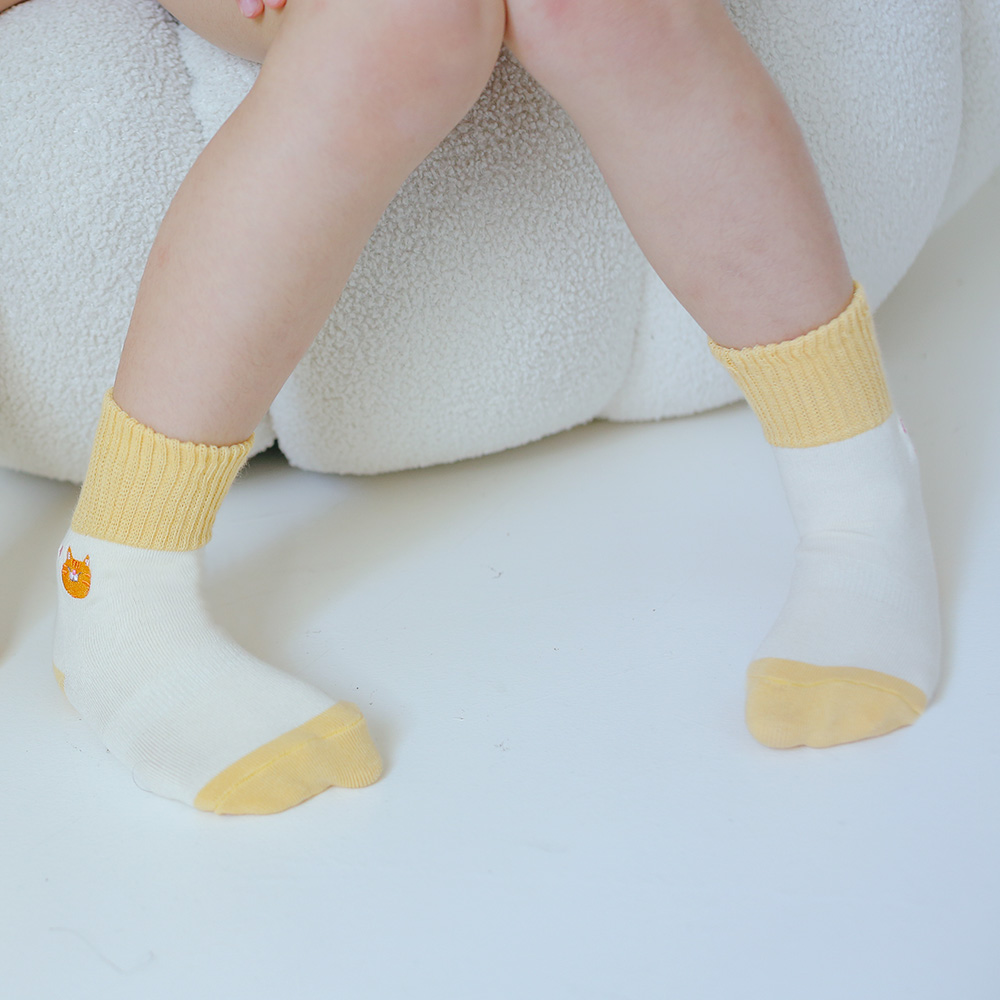 【minihope美好的親子生活】刺繡反折中筒襪-奇奇(米), , large
