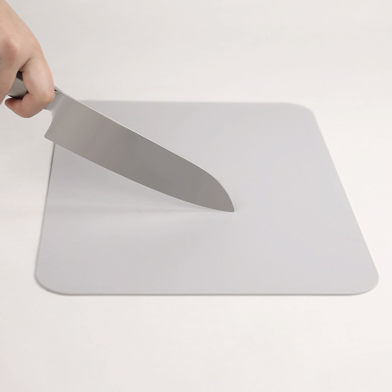 Scratch-resistant synthetic rubber cutting board, , large