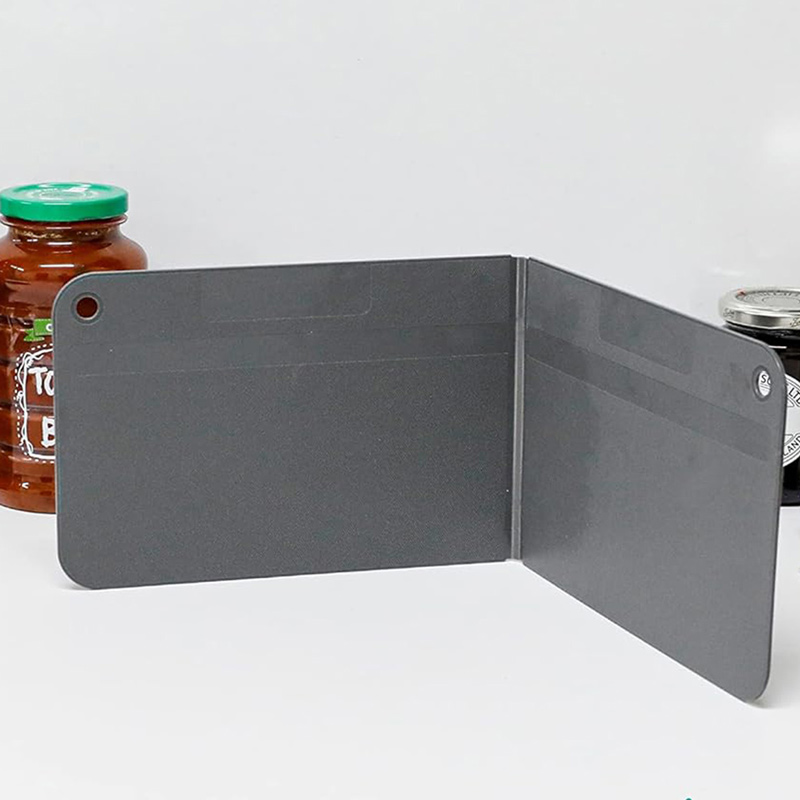 Foldable cutting board that can be hung upright to dry, , large
