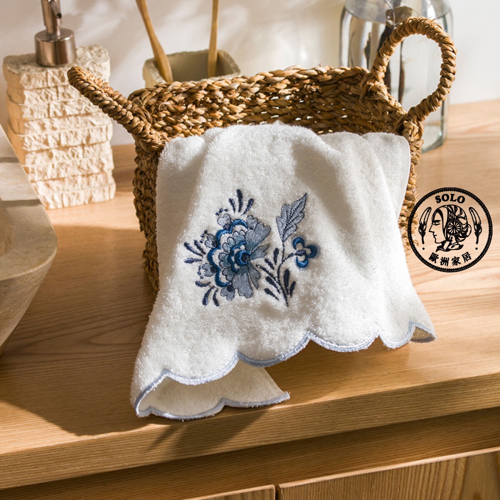 【SOLO歐洲家居】LCW Home 土耳其製 50x80cm 典雅藍瓷花刺繡棉質毛巾 100%純棉 超吸水, , large