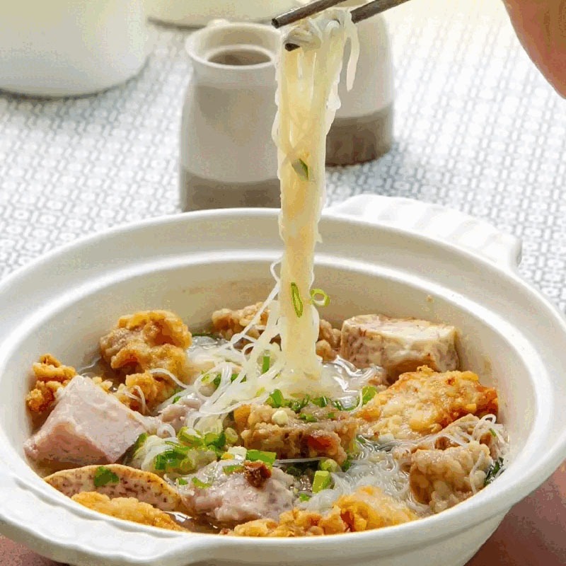 【全國麗園】飯店功夫菜 芋頭排骨酥米粉1500g 傳統台灣味 芋頭鬆軟 排骨酥香 加熱即食料理 冷凍食品 加熱調理包, , large